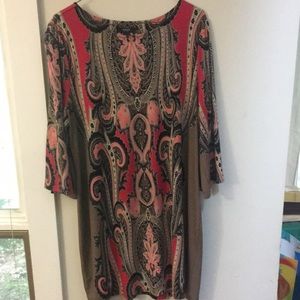 Beautiful patterned dress!